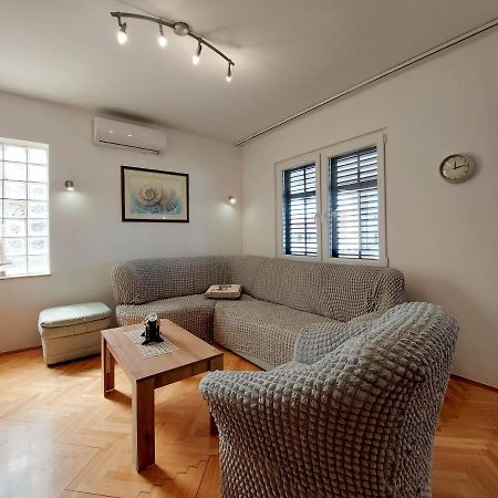 Apartment Neda Punat Eksteriør billede